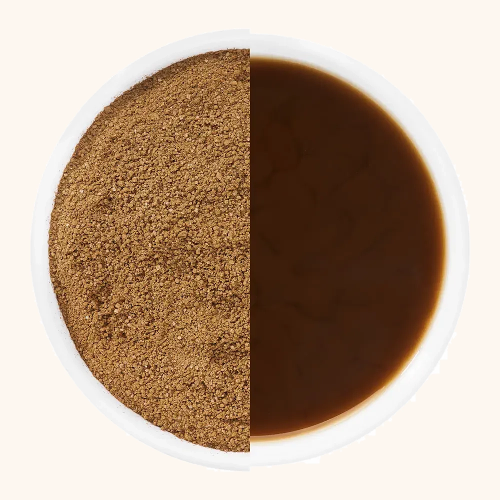 Comparison of hojicha latte powder VS hojicha latte powder infused.